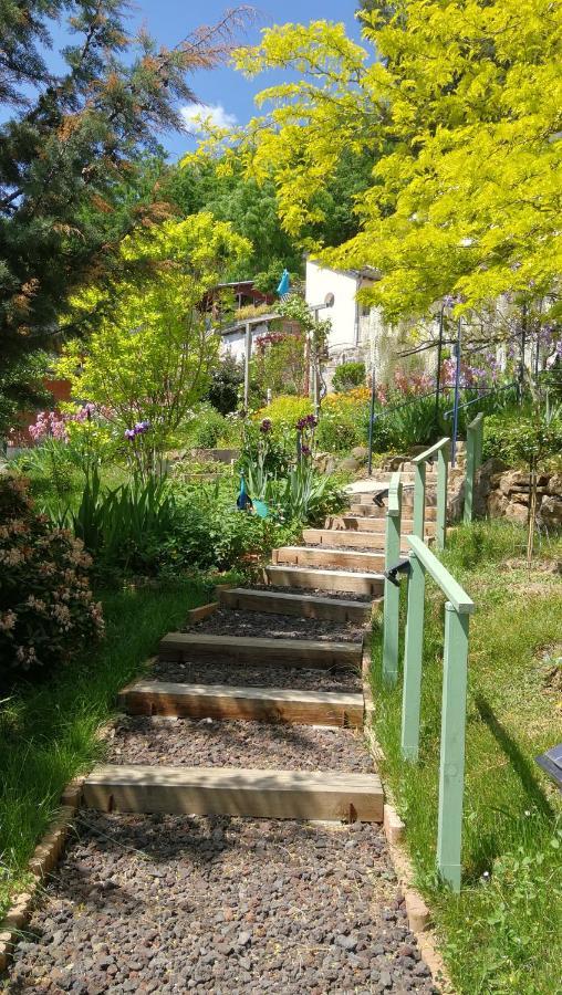 Bed and Breakfast La Cadanise Saint-Éloy-les-Mines Exterior foto